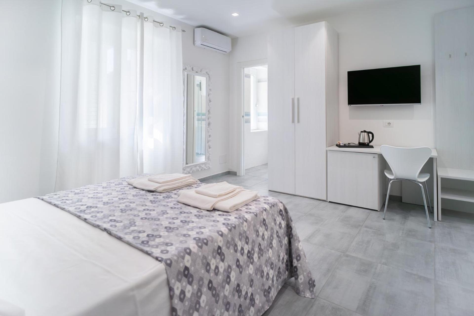 Vincent Guesthouse Scalea Kültér fotó